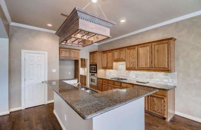 1315 Neches Drive Gallery 4