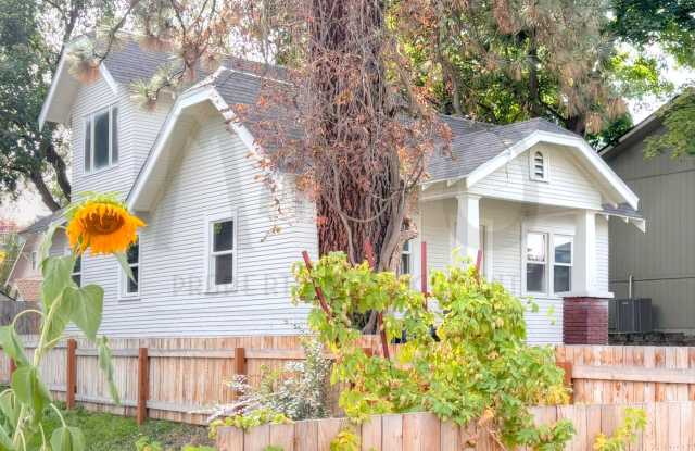 Furnished Perry District Bungalow Gallery 3