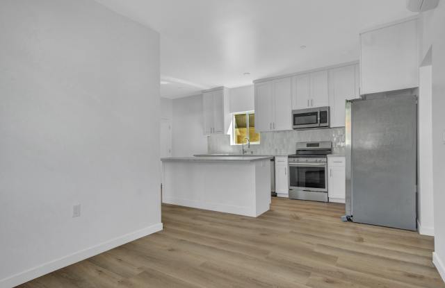 13806 Moorpark StreetUnit A Gallery 3