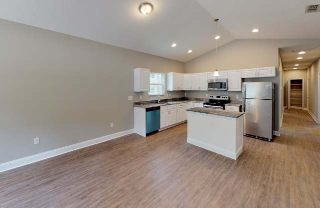 5325 OAK TRAIL LN Gallery 2