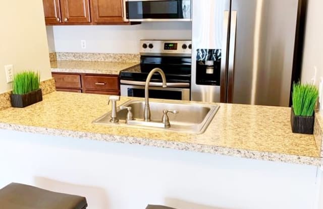 8729 Candlewood St 5 - 8729 Candlewood Trl, Brighton, MI 48116