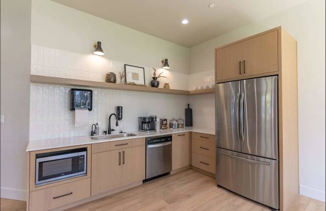 Cascade Place Apartment Homes Gallery 3