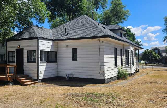 3 Bedroom 1 Bath home in north Spokane with plenty off off street parking photos photos