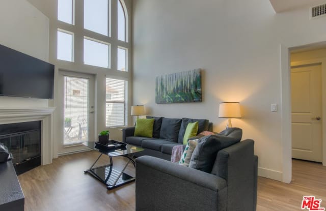 1060 GLENDON Avenue - 1060 S Glendon Ave, Los Angeles, CA 90024