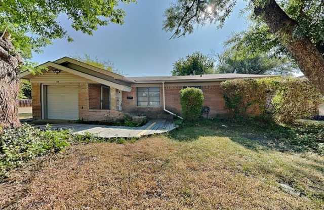 614 Maydelle Lane - 614 Maydelle Lane, Garland, TX 75042