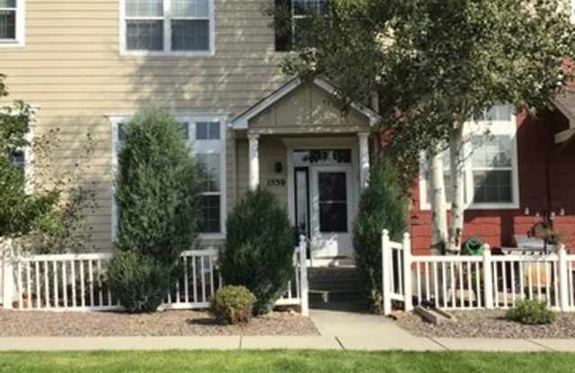 Townhome for rent near Red Hawk golf course Castle Rock photos photos