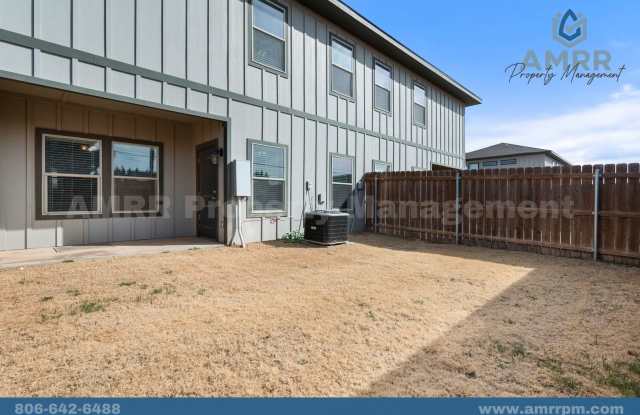 New Beginnings Start with AMRR - LUXURIOUS TOWNHOME AVAILABLE, PERFECT FOR STUDENTS & GROWING FAMILIES Gallery 3