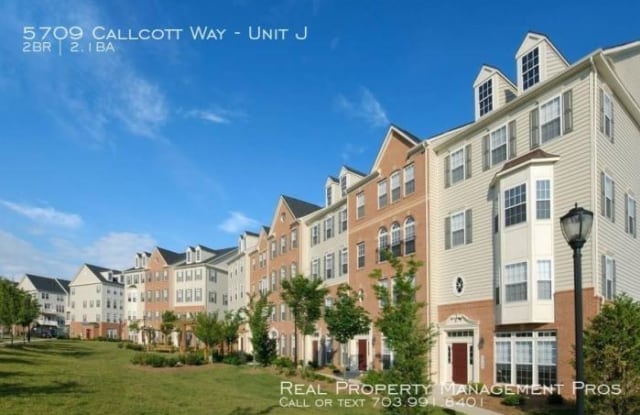 5709 Callcott Way - 5709 Callcott Way, Lincolnia, VA 22312