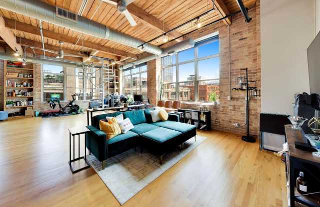 1017 W Washington Boulevard Gallery 4
