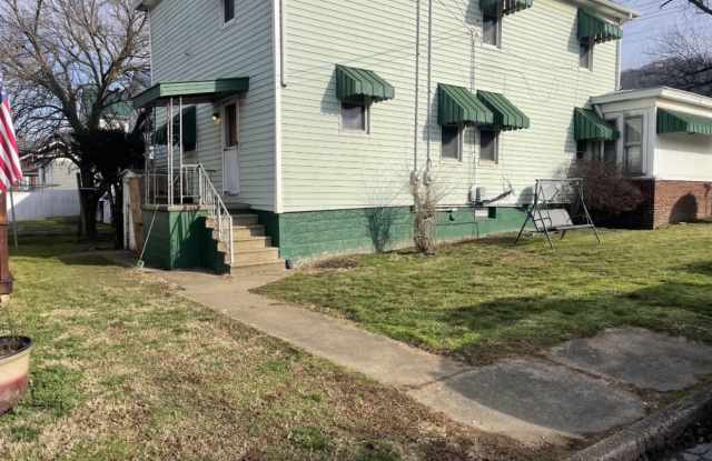 756 3rd St - 756 3rd Street, New Martinsville, WV 26155