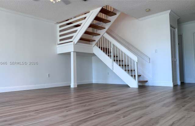 9781 NW 45 Ln Gallery 4
