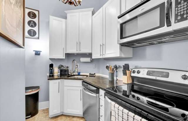 1156 South Brook Street - 3 Gallery 2