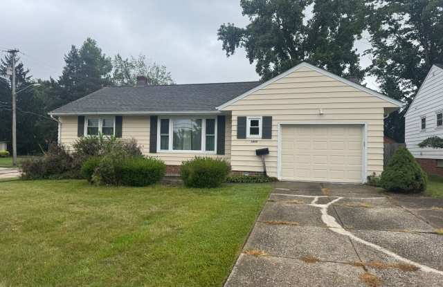 Charming 3-Bed Ranch in Parma FOR RENT! photos photos