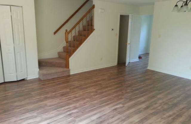 3319 CHEVERLY COURT Gallery 3