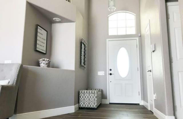 1915 Westpointe Cir Gallery 3