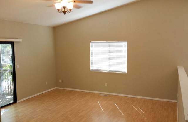 3 Bedroom 2 Bath Mary Lake Home Gallery 4