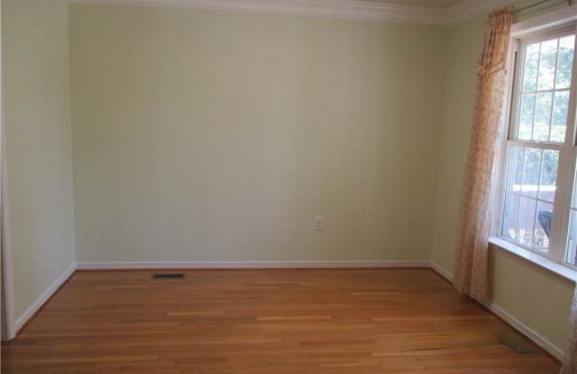5528 Abbott Circle Gallery 4