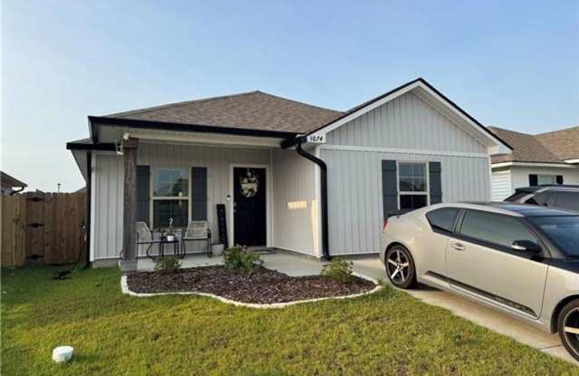 Adorable 2 BR 1 Bath Cottage in Lakeshore Estates photos photos