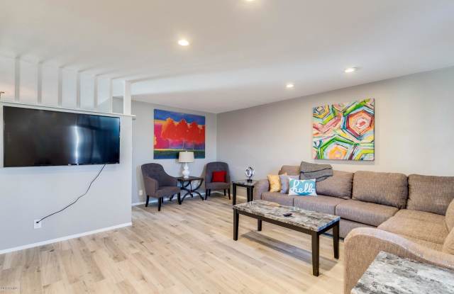 7509 E EDGEMONT Avenue Gallery 4