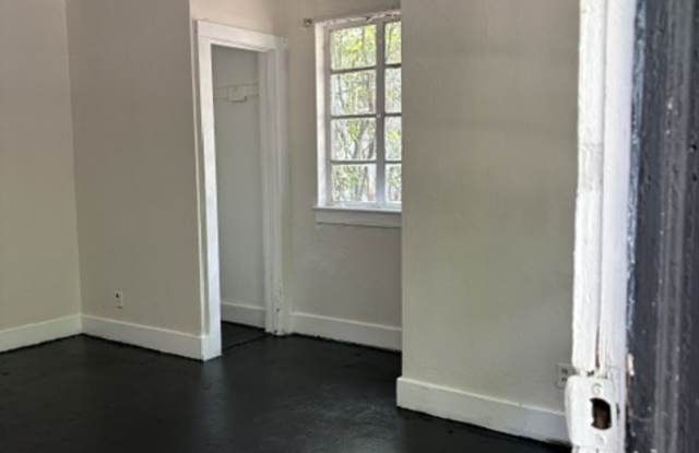 804 North Harding Street - 2 Gallery 3