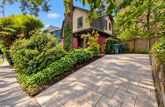 Capitol Hill Home Gallery 3