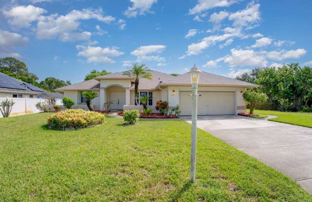 Great Location In NE Palm Bay! photos photos