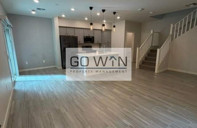 3 Bedrooms/ 2.5 Bathroom Gallery 3