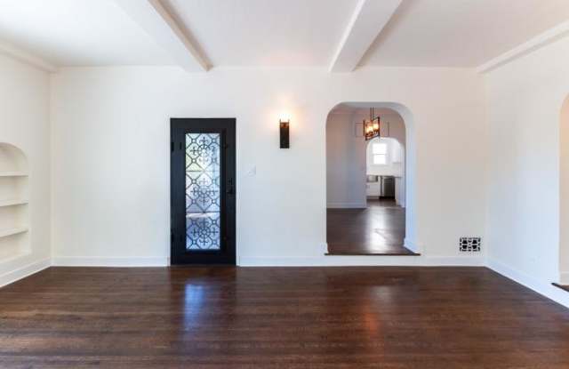 1116 S. Longwood Ave Gallery 2