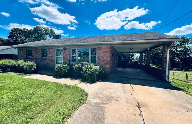 Brick Ranch off of Fort Ave photos photos