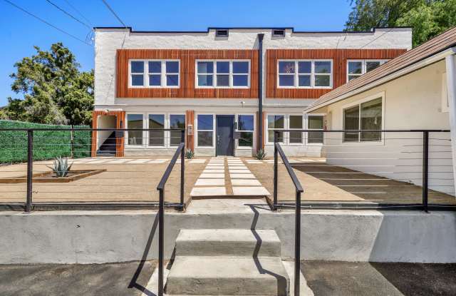 1556 Parmer Ave photos photos