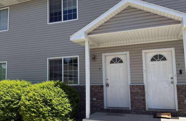 CALL TYE DIRECTLY FOR SHOWINGS AND APPLICATION DETAILS 208-313-6062. 2 Bed -1.5 Bath townhome in Idaho Falls with 2 stall garage photos photos
