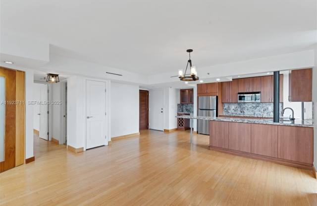 2501 Brickell Ave photos photos