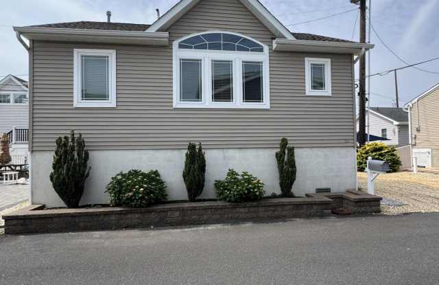 29 E Dune Way - 29 East Dune Way, Dover Beaches North, NJ 08735