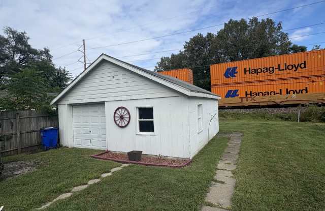 2594 East Garfield Avenue Gallery 2