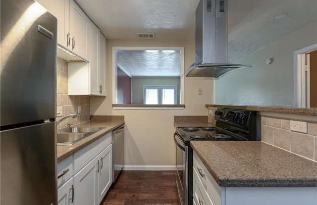 Beautiful 2 Bed/1.5 Bath with Awesome Features! Gallery 4