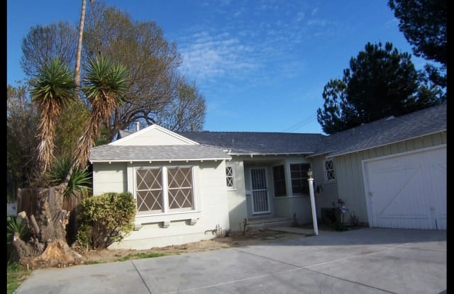 8354 Etiwanda Ave - 8354 Etiwanda Avenue, Los Angeles, CA 91325