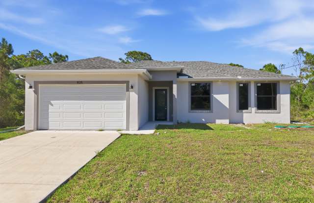 825 Carbon Street East Gallery 2
