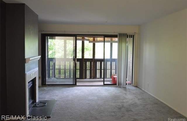 2142 Pauline Gallery 3