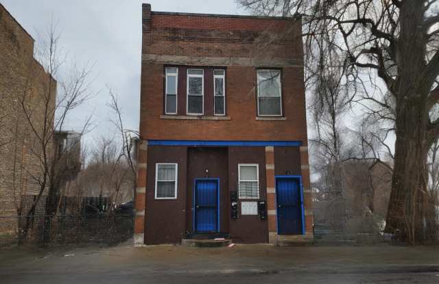1041 W 61st Street photos photos