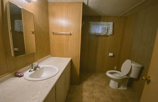 55+ Community | Spacious 2 Bed, 2 Bath Manufactured Home – Move-In Special! Gallery 1
