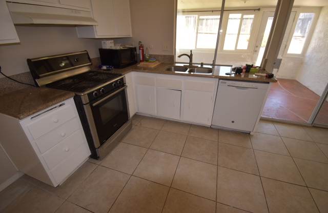 10345 Gold Coast Place Gallery 4