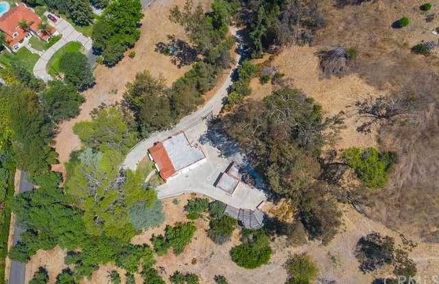 2248 Valle Drive Gallery 3