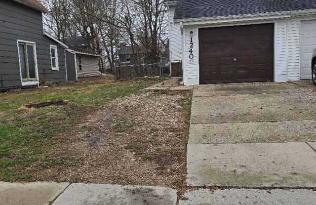 1240 Sampson Street photos photos