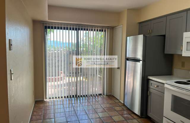 2 bed 2 bath with washer/dryer Gallery 4