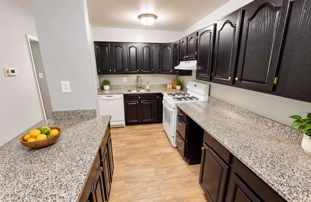 584 Wilson Bridge Dr Gallery 1