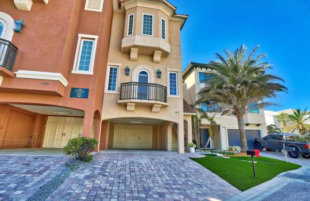 Gulf-Front Luxury Townhouse | 4 Bedrooms + Loft | Sleeps 17 | Game Room  Elevator photos photos