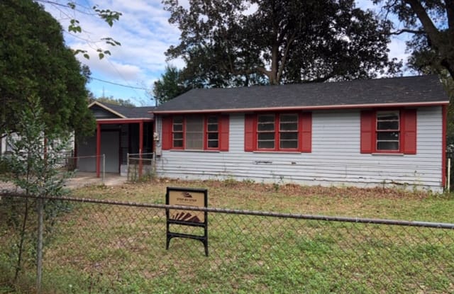 8953 Adams Ave - 8953 Adams Avenue, Jacksonville, FL 32208