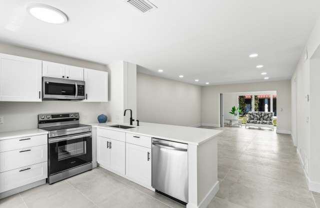 733 Nantucket Circle photos photos