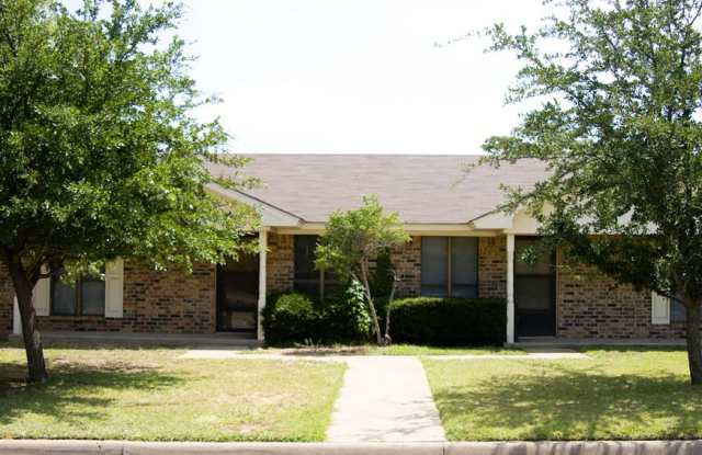 109-A Willow Lane Gallery 3