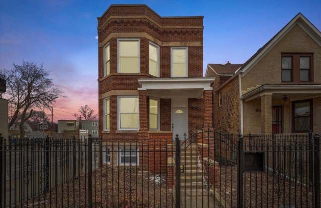 957 N CENTRAL PARK Avenue photos photos